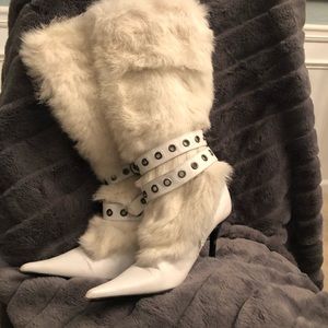 El Dantes white fur boots with heel